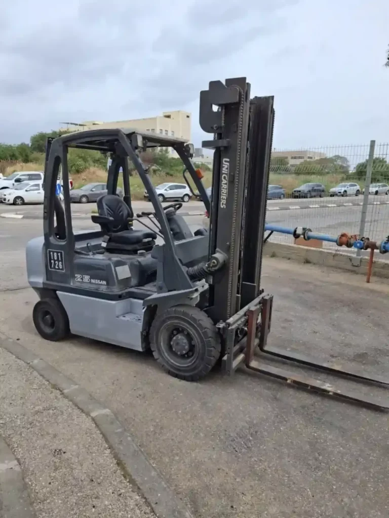 מלגזה יד שניה של ניסאן 2.5 טון